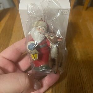 Hallmark keepsake ornament “ a visit from Santa” 🤶🏻 Keepsake ornament.